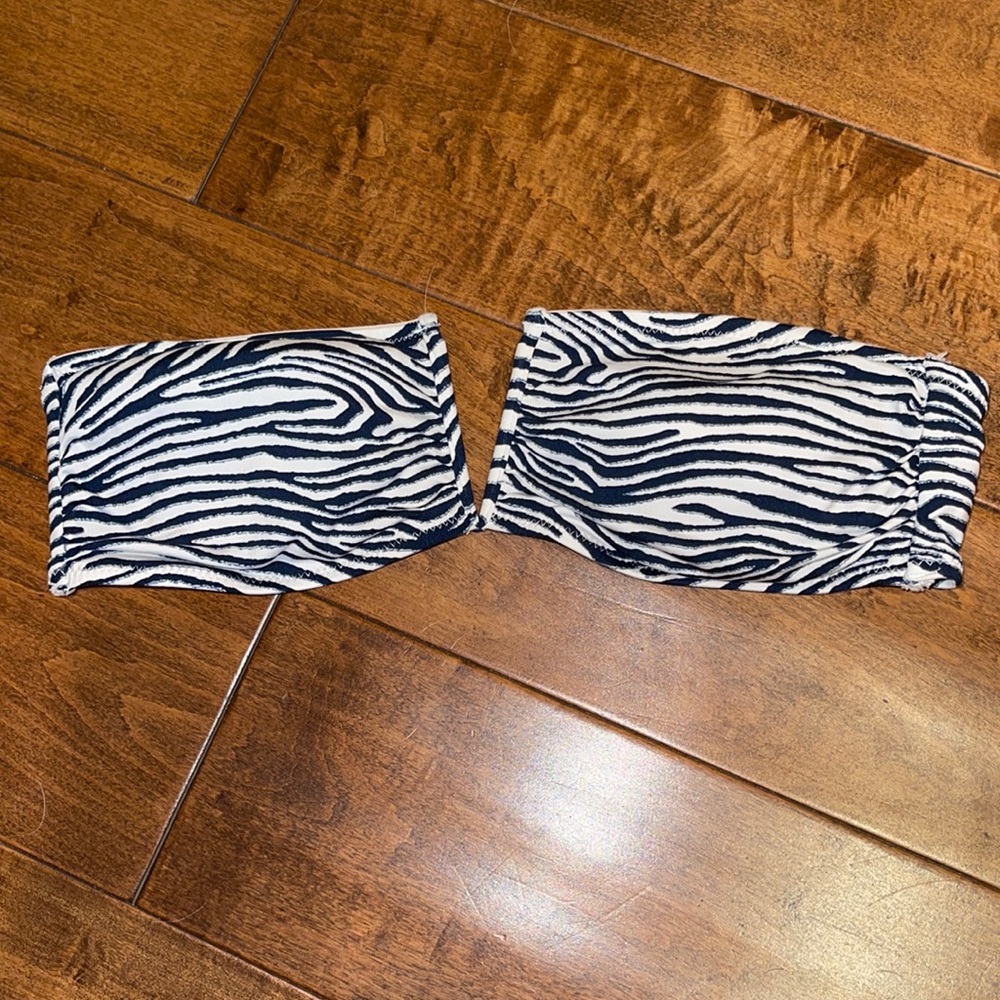 Strapless bikini top
